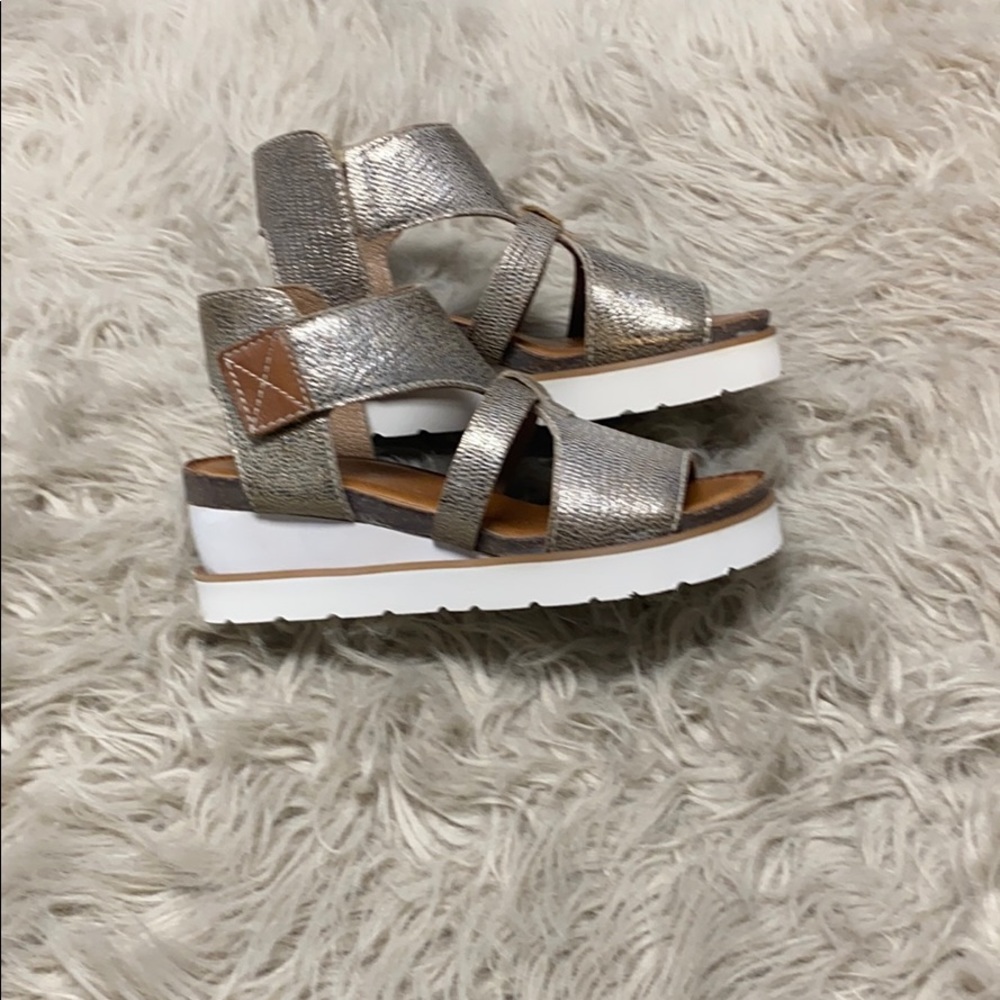 Diba true platform sandal